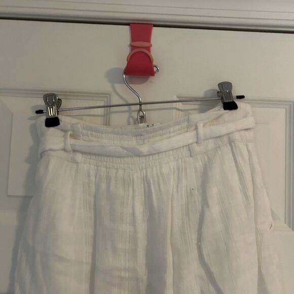 L*Space Shorts Ioana Paperbag White Small Solid Textured Summer Set Pockets Belt - Picture 8 of 10